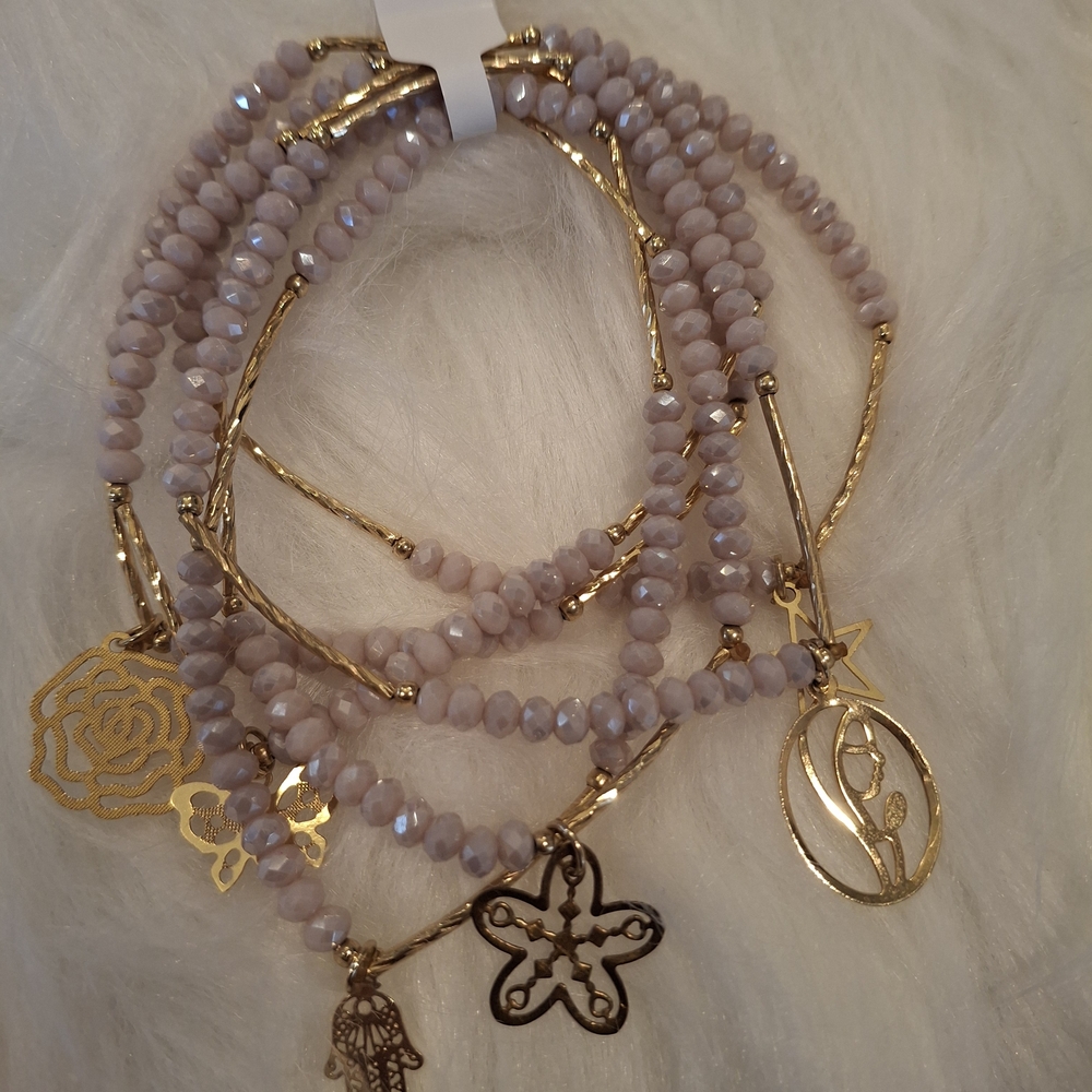 Elegant Gold and Cream Lavande Beaded Charm Bracelet Set Strechy